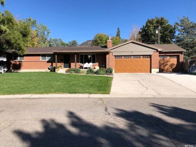 3005 S Jonetta Dr in Salt Lake City, UT - Building Photo - Building Photo