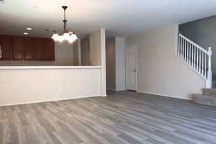 25794 Iris Ave in Moreno Valley, CA - Building Photo