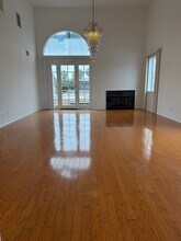 1409 S Saltair Ave, Unit 303 in Los Angeles, CA - Building Photo - Building Photo