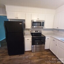 10417 White Pine Rd in Charlotte, NC - Building Photo - Building Photo