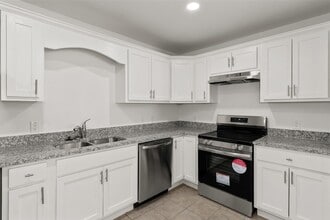 316 W 7th St, Unit 104 in Mount Pleasant, TX - Building Photo - Building Photo