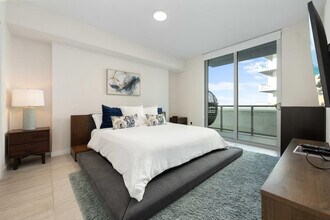 275 NE 35th St in Miami, FL - Building Photo - Building Photo