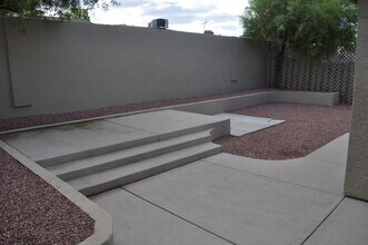 1912 Joliet Cir in Las Vegas, NV - Building Photo - Building Photo
