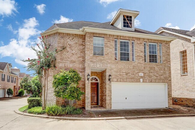 2822 Briarhurst Park in Houston, TX - Building Photo - Building Photo