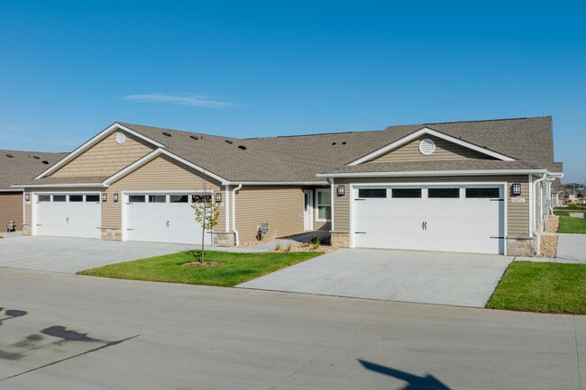 Redwood Bennington in Bennington, NE - Building Photo - Building Photo