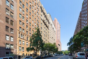 The Lyons Co-Op in New York, NY - Building Photo