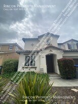 2922 Dunkirk Dr in Oxnard, CA - Building Photo