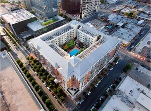 202 1/2 Lavaca St in Austin, TX - Building Photo - Building Photo