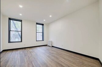 439 W 46th St in New York, NY - Building Photo - Building Photo