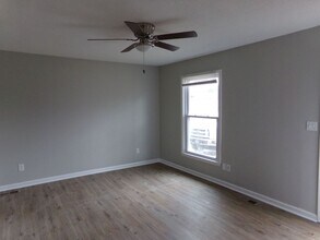 93 E Airview Dr in Elizabethtown, KY - Building Photo - Building Photo