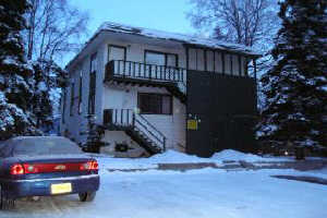 519 W 75th Ave in Anchorage, AK - Building Photo