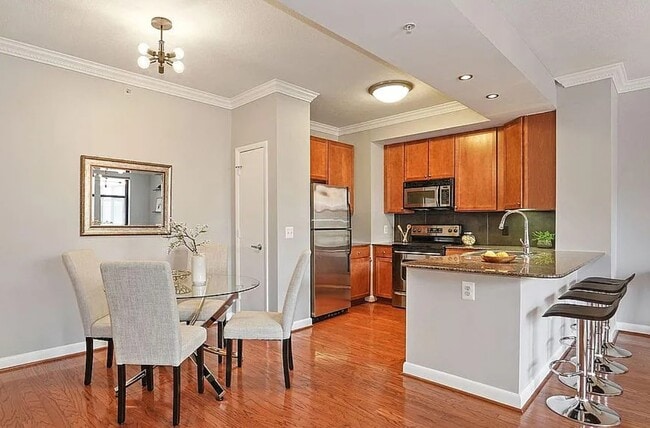 400 Massachusetts Ave NW, Unit 1109 in Washington, DC - Foto de edificio - Building Photo