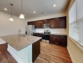 8106 Brookbend Dr in Douglasville, GA - Building Photo - Building Photo