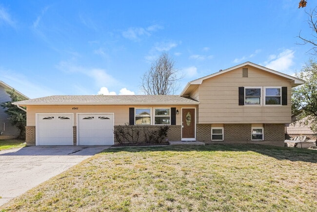 property at 4945 Manzana Dr