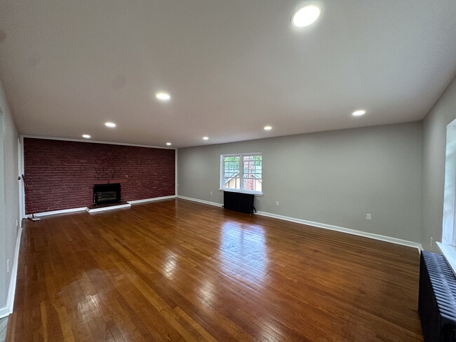 15 N 17th St, Unit 3 in Hawthorne, NJ - Building Photo - Building Photo