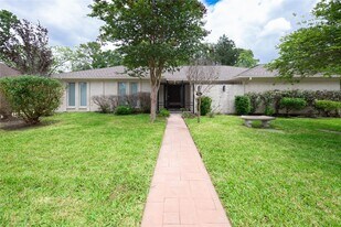 7546 Maple Tree Dr in Houston, TX - Building Photo