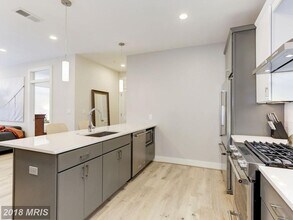 3035 15th St NW, Unit Unit 104 in Washington, DC - Building Photo - Building Photo