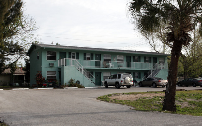 The Cayman Apartments in Sarasota, FL - Building Photo - Building Photo