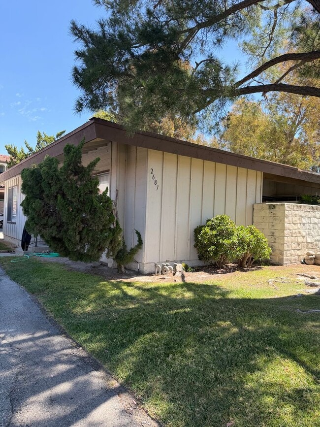 property at 2687 Phipps Ave