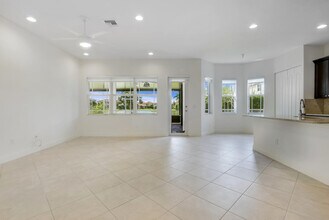 9761 S Miralago Way in Parkland, FL - Building Photo - Building Photo