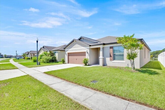 8755 Rindge Rd in Polk City, FL - Building Photo - Building Photo