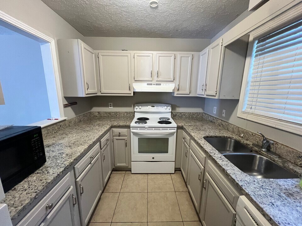 520 Lorenz Blvd, Unit C in Jackson, MS - Foto de edificio