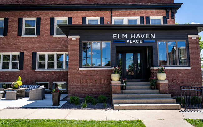 Elm Haven in Elmwood, IL - Foto de edificio - Building Photo