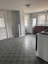 1123 E Cass St in Joliet, IL - Building Photo - Building Photo