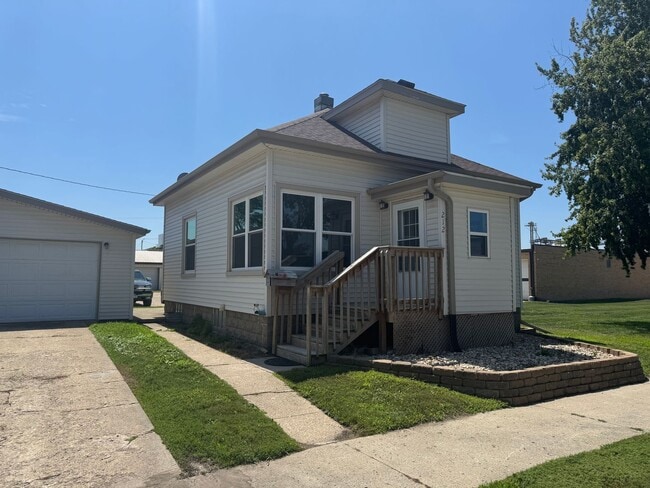 property at 212 7th St