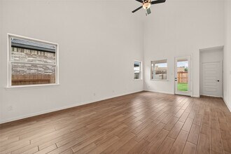 7327 Blue Gentiana Ln in Katy, TX - Foto de edificio - Building Photo