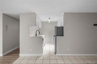 799 Dahlia St in Denver, CO - Building Photo - Building Photo