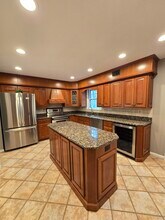 5515 Cheshire Meadows Way in Fairfax, VA - Foto de edificio - Building Photo