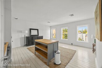 620 Warren St in Hudson, NY - Building Photo - Building Photo