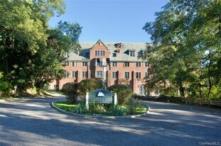 403 Chateau Rive, Unit 403 in Peekskill, NY - Building Photo
