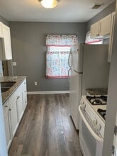 22852 Rosalind Ave in Eastpointe, MI - Building Photo - Building Photo