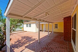 13775 Ramona Ave in Hawthorne, CA - Building Photo - Building Photo