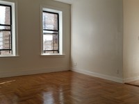 206 E 198th St in Bronx, NY - Foto de edificio - Interior Photo