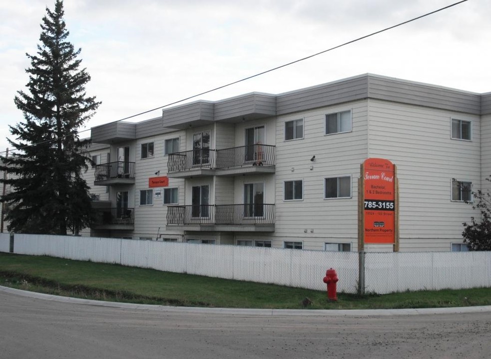 Terrace Court in Taylor, BC - Building Photo