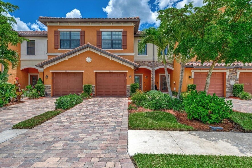 20145 Lagente Cir in Venice, FL - Building Photo