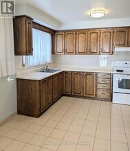 71 Sorlyn Ave in Toronto, ON - Building Photo - Building Photo