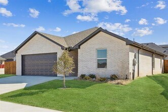 1803 Boxwood Dr in Sherman, TX - Building Photo - Building Photo