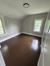 10705 Greenlawn Ave in Cleveland, OH - Building Photo - Building Photo