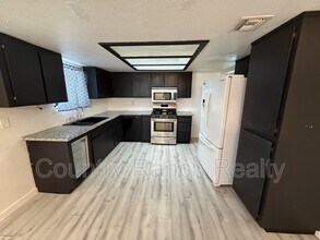 5718 Sunrise Dr in Fort Mohave, AZ - Building Photo - Building Photo