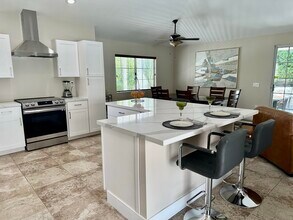 43755 Cll Las Brisas W in Palm Desert, CA - Building Photo - Building Photo