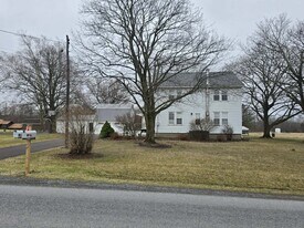 1084 Yale Farm Rd in Romulus, NY - Building Photo