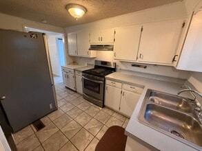 714 Crittenden Dr in Marion, KY - Building Photo - Building Photo