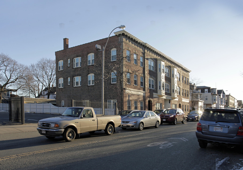 273-275 Highland Ave in Somerville, MA - Building Photo