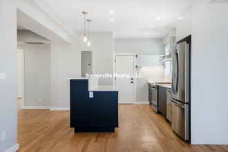 28 Highgate St, Unit 9 in Boston, MA - Building Photo - Building Photo