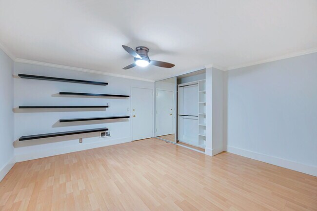 101 Scholz Plaza in Newport Beach, CA - Building Photo - Building Photo