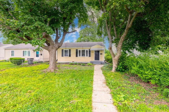 5230 Fletcher Ave in Indianapolis, IN - Building Photo - Building Photo
